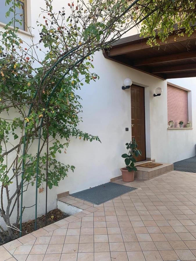 לינה וארוחת בוקר Madonna Della Pace La Casa Di Roberto מראה חיצוני תמונה